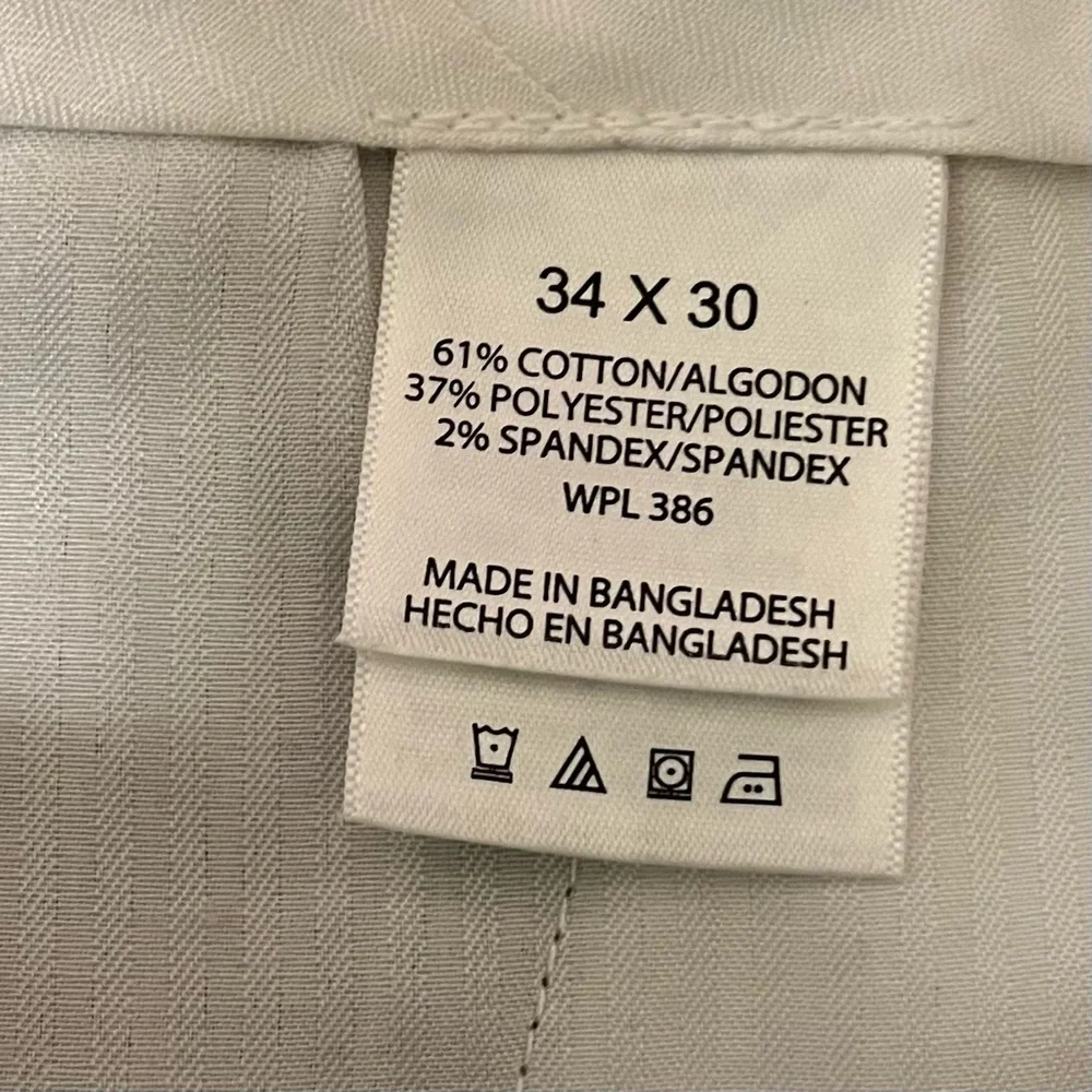 Haggar Straight Fit Men’s Khaki pants - Picture 7 of 8
